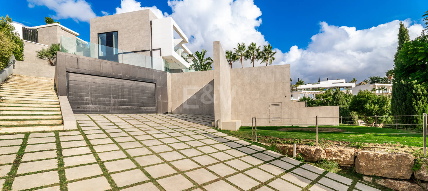 Designer-Villa mit Panoramablick auf das Meer in einem renommierten Golfresort
