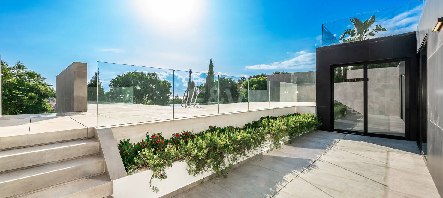 Designer-Villa mit Panoramablick auf das Meer in einem renommierten Golfresort