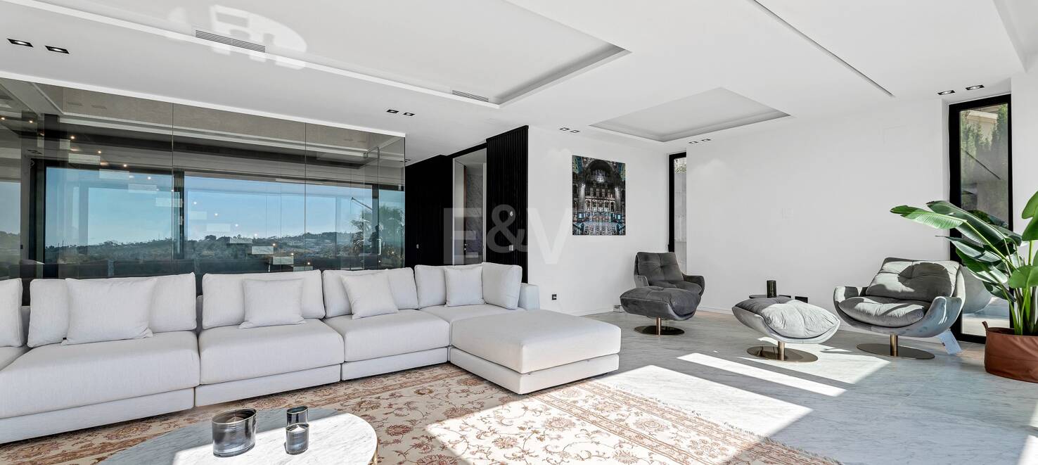 Designer-Villa mit Panoramablick auf das Meer in einem renommierten Golfresort