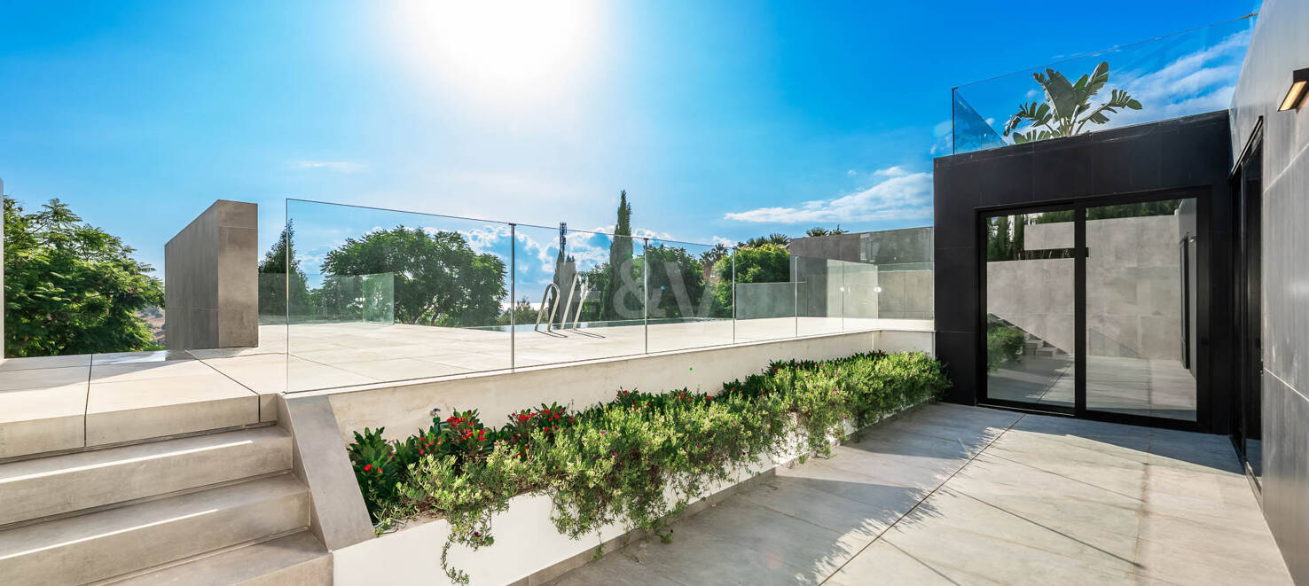 Designer-Villa mit Panoramablick auf das Meer in einem renommierten Golfresort