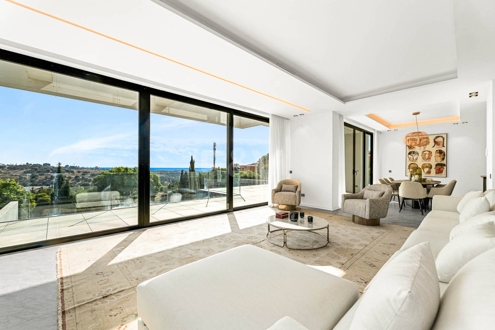 Designer Villa med panoramautsikt över havet i prestigefyllda Golf Resort