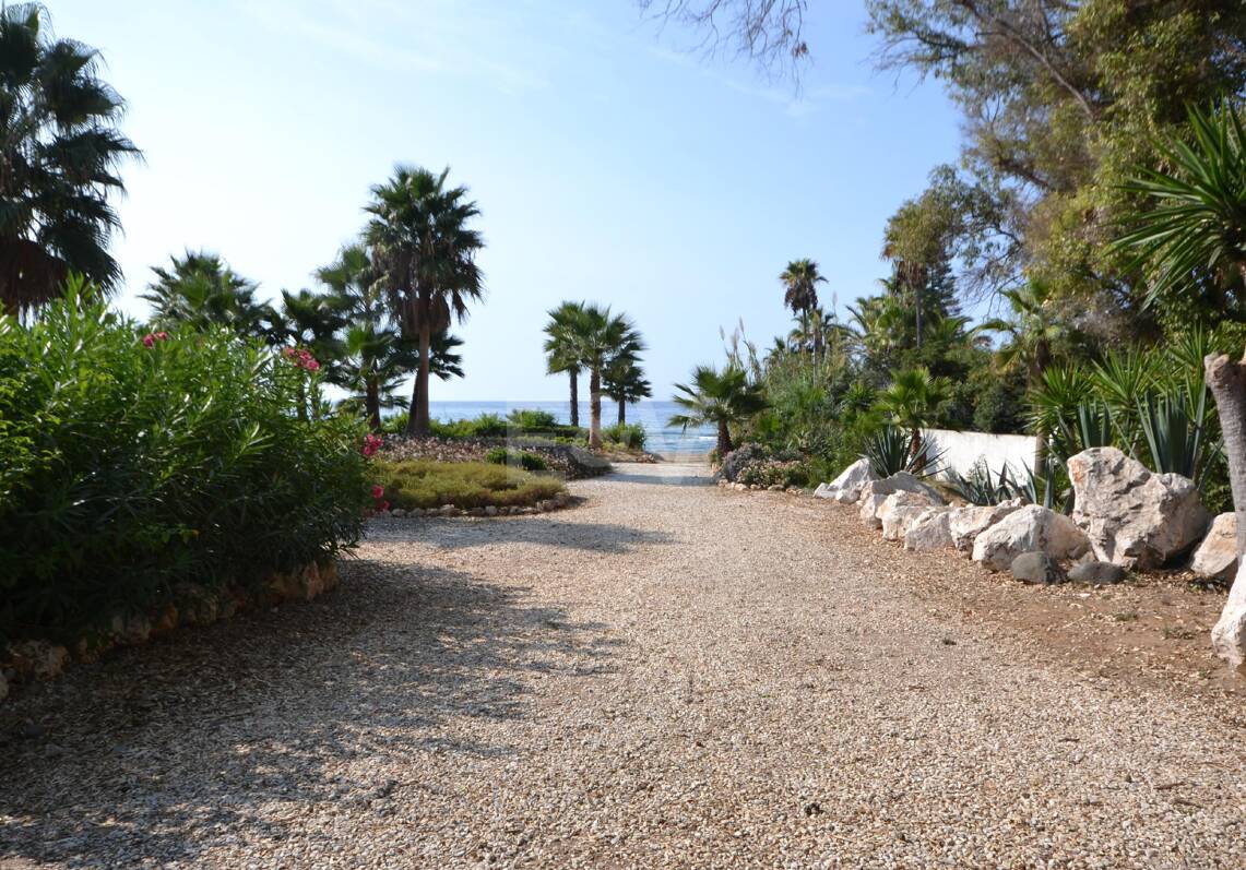 Urocza willa w Los Monteros kilka metrów od plaży