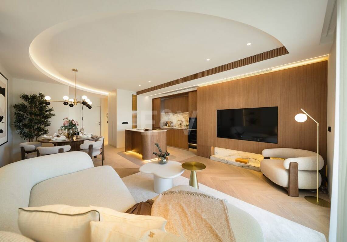 Elegant lägenhet i Las Lomas del Marbella Club med fantastisk utsikt