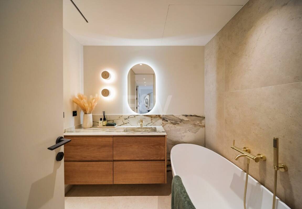 Elegant Apartment in Las Lomas del Marbella Club with Stunning Views