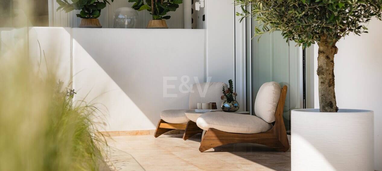 Elegant Apartment in Las Lomas del Marbella Club with Stunning Views