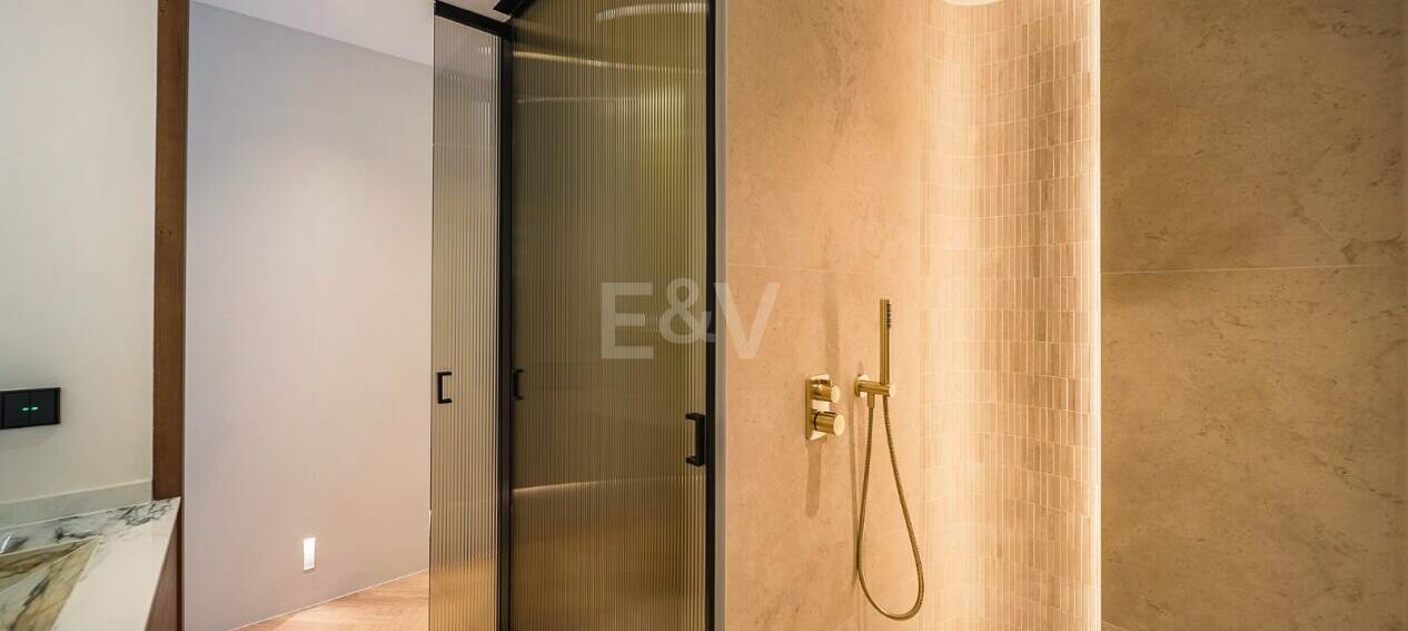 Elegant Apartment in Las Lomas del Marbella Club with Stunning Views