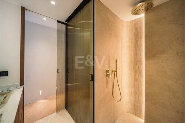 Elegant Apartment in Las Lomas del Marbella Club with Stunning Views