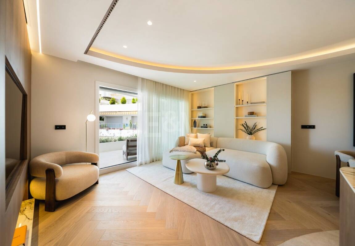 Elegant Apartment in Las Lomas del Marbella Club with Stunning Views