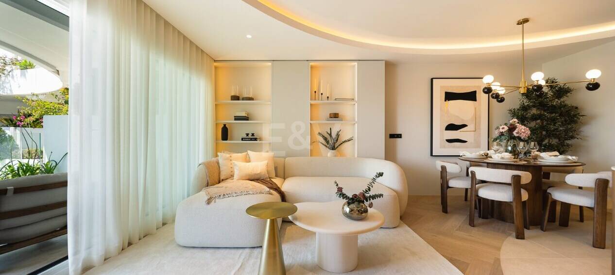 Elegant Apartment in Las Lomas del Marbella Club with Stunning Views