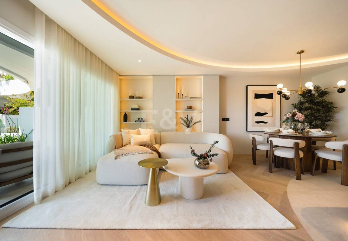 Elegant Apartment in Las Lomas del Marbella Club with Stunning Views