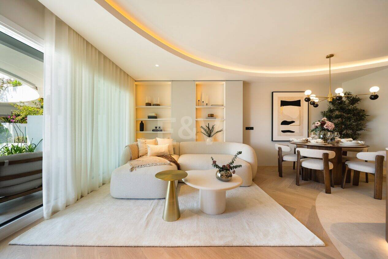 Elegant Apartment in Las Lomas del Marbella Club with Stunning Views