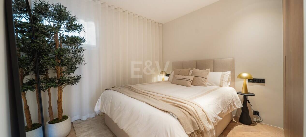 Elegant Apartment in Las Lomas del Marbella Club with Stunning Views