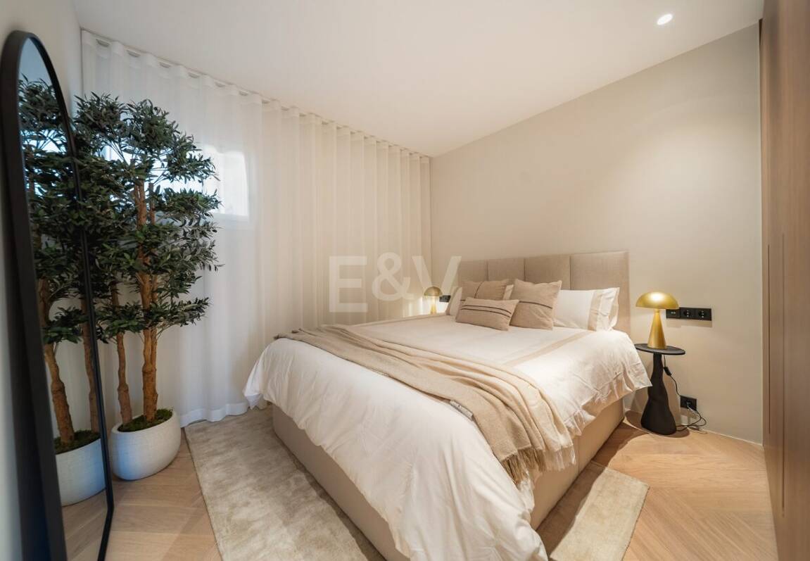 Elegant Apartment in Las Lomas del Marbella Club with Stunning Views