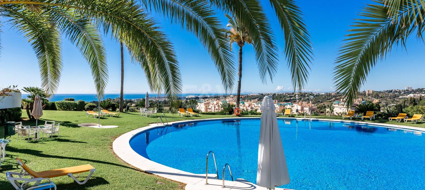 Elegant Apartment in Las Lomas del Marbella Club with Stunning Views
