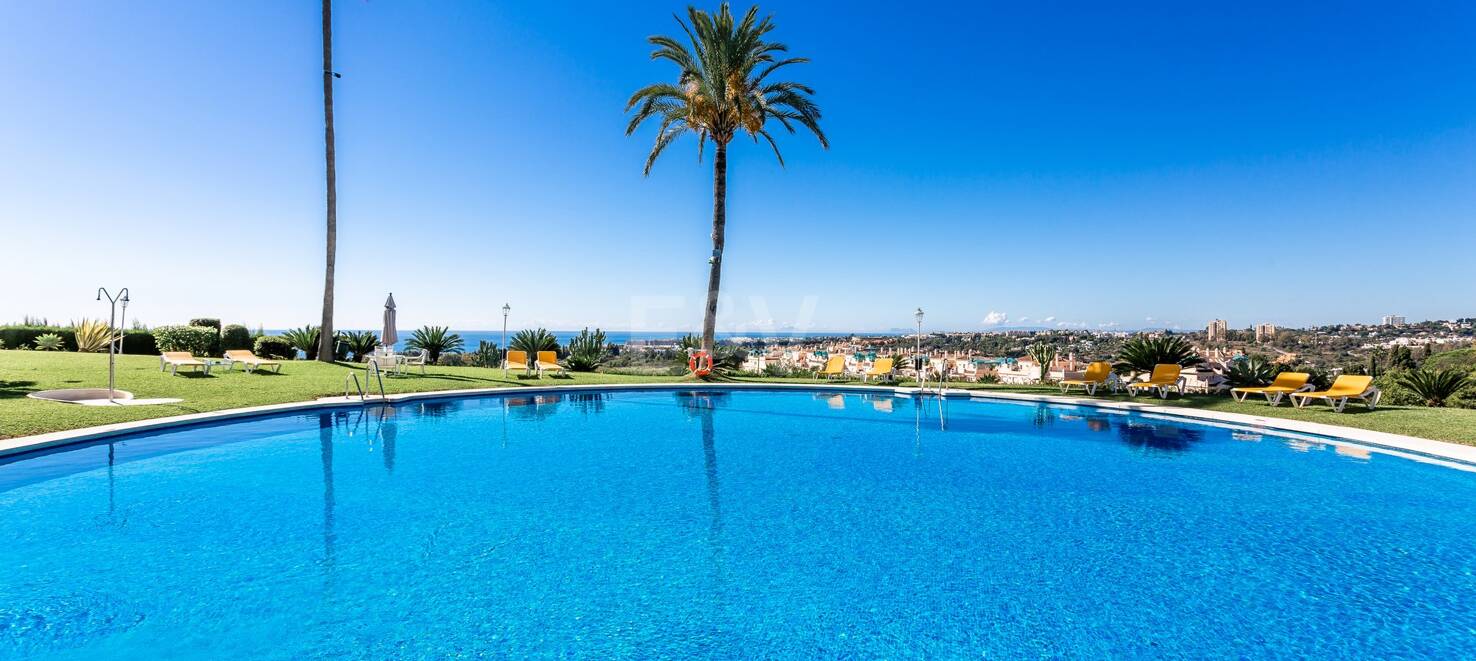 Elegant Apartment in Las Lomas del Marbella Club with Stunning Views