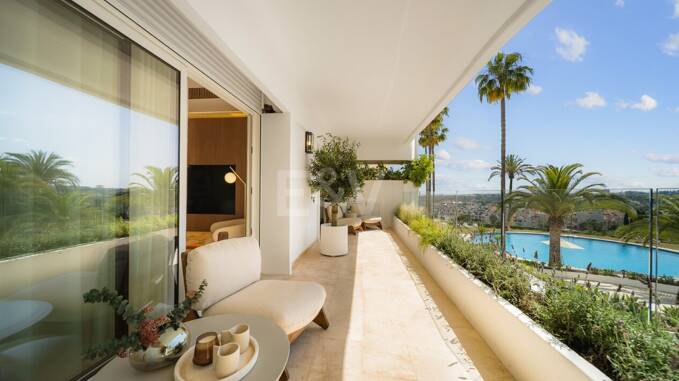 Appartement élégant à Las Lomas del Marbella Club avec des vues magnifiques