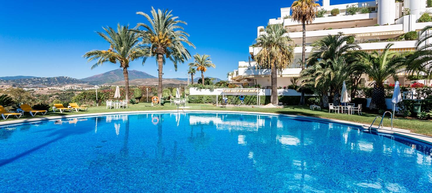 Elegant Apartment in Las Lomas del Marbella Club with Stunning Views