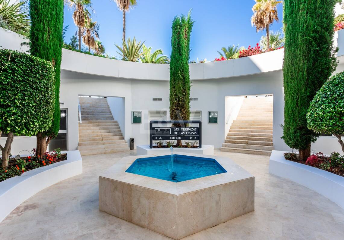 Elegant lägenhet i Las Lomas del Marbella Club med fantastisk utsikt