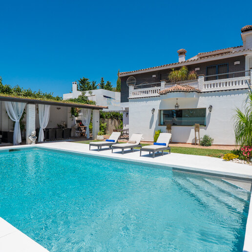 Spacious Coastal Home Just 2 Minutes from the Beach