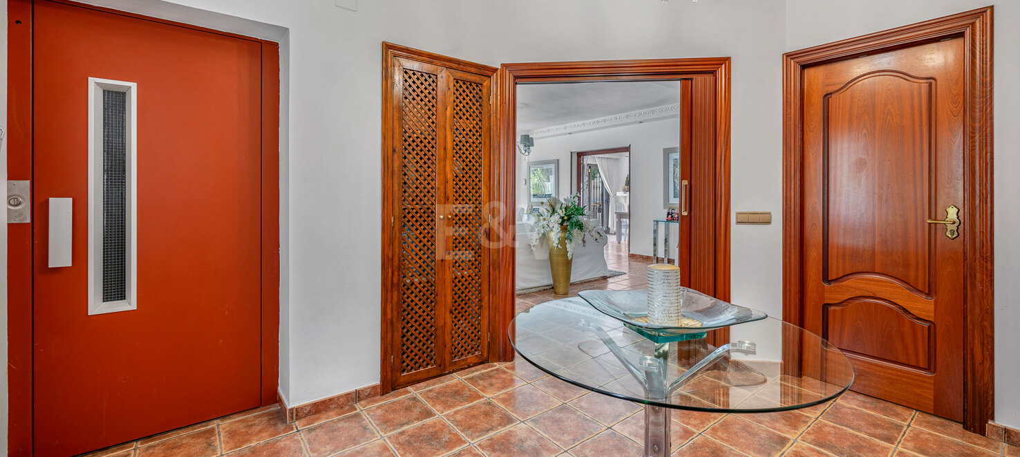 Spacious Coastal Home Just 2 Minutes from the Beach