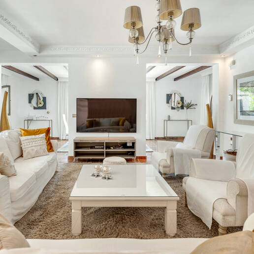Spacious Coastal Home Just 2 Minutes from the Beach