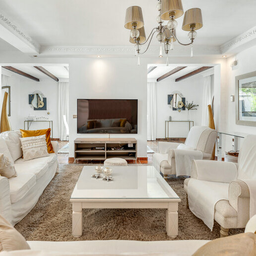 Spacious Coastal Home Just 2 Minutes from the Beach