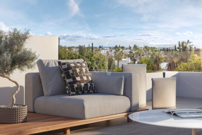 Sophisticated Off-Plan Luxury Villa Close to Puente Romano