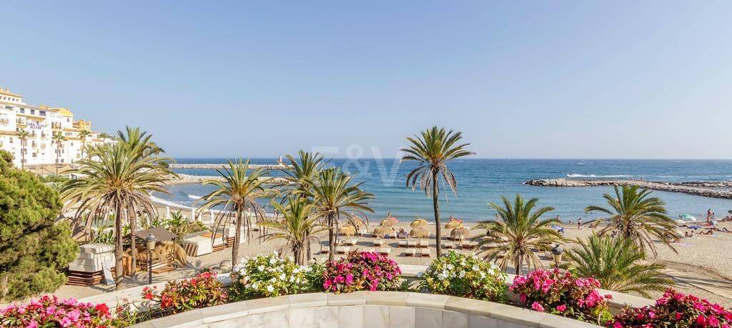 Takvåning att hyra i Puerto Banus, Marbella