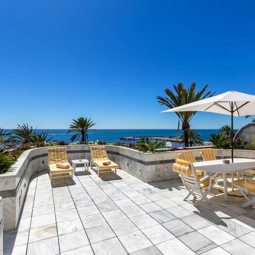 Takvåning att hyra i Puerto Banus, Marbella