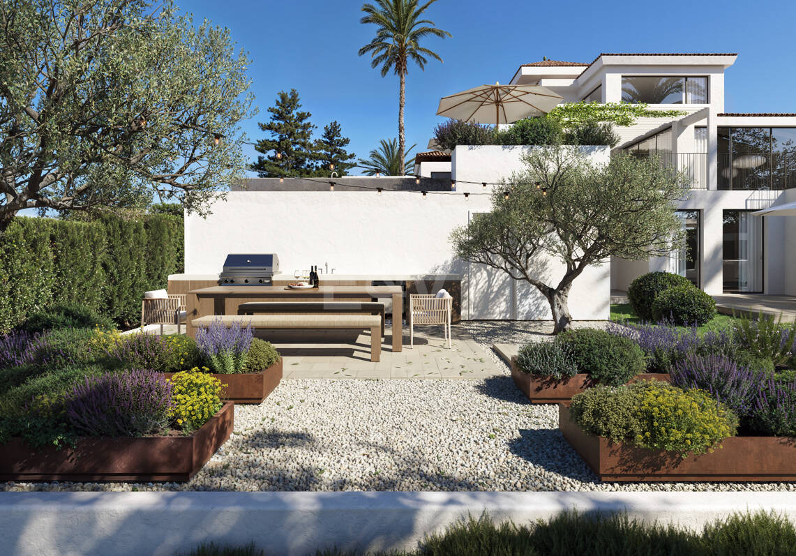 Villa moderna en Nueva Andalucia con vistas panorámicas al mar y la montaña