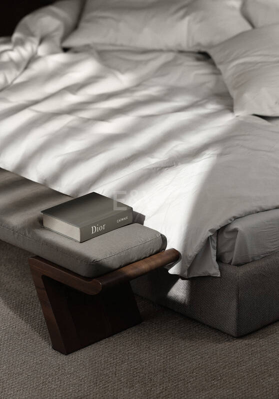 Modern Villa i Nueva Andalucia med Panoramic Sea & Mountain Utsikt