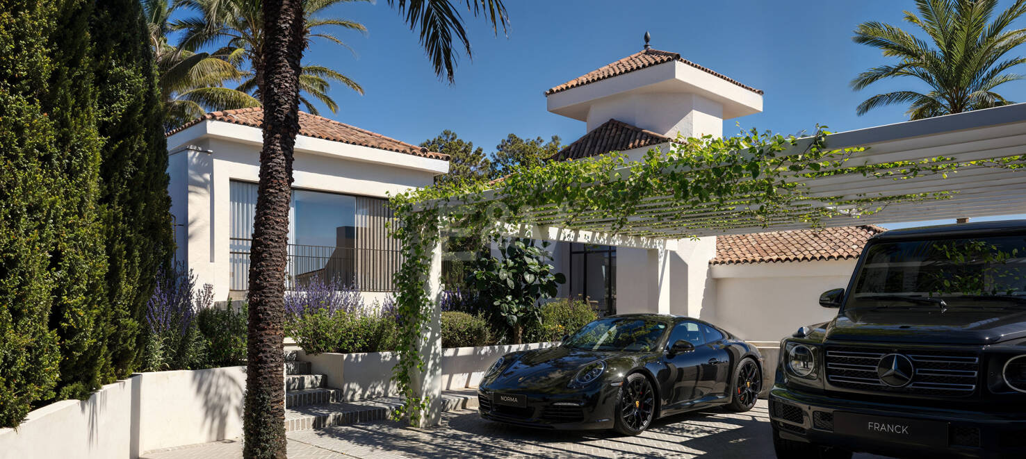 Villa moderne à Nueva Andalucia avec mer panoramique et montagne Vues
