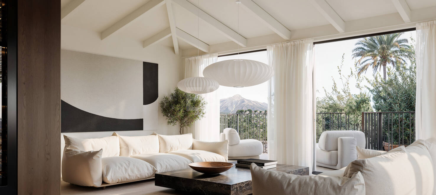 Villa moderne à Nueva Andalucia avec mer panoramique et montagne Vues