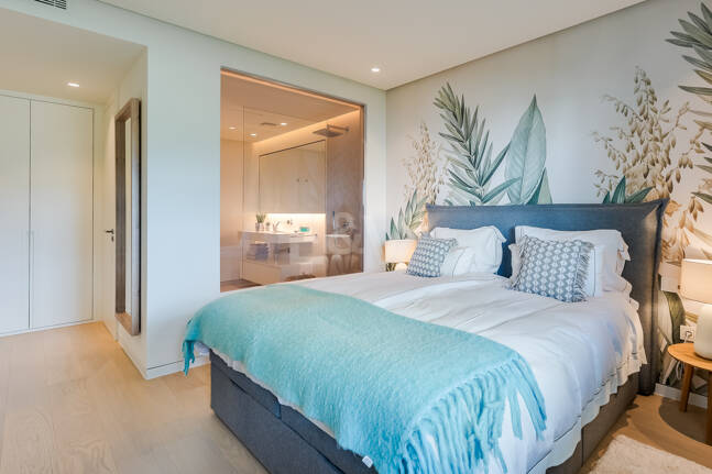 Fully furnished garden Apartment in Palo Alto with Panoramic Sea Views