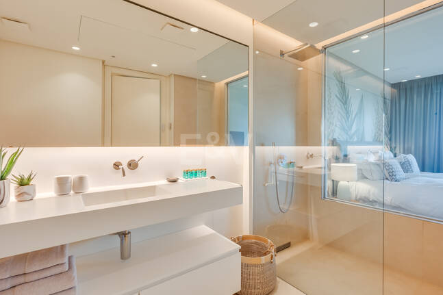 Fully furnished garden Apartment in Palo Alto with Panoramic Sea Views