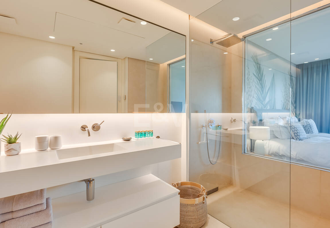 Fully furnished garden Apartment in Palo Alto with Panoramic Sea Views