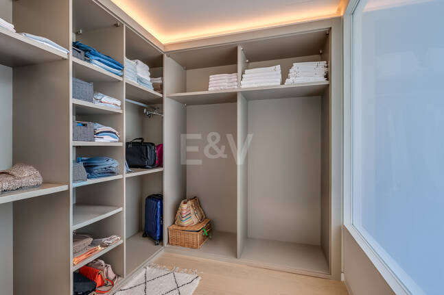 Fully furnished garden Apartment in Palo Alto with Panoramic Sea Views