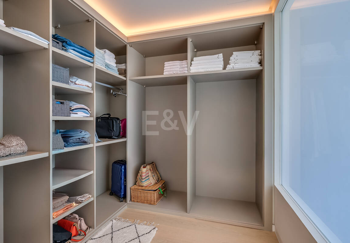 Fully furnished garden Apartment in Palo Alto with Panoramic Sea Views