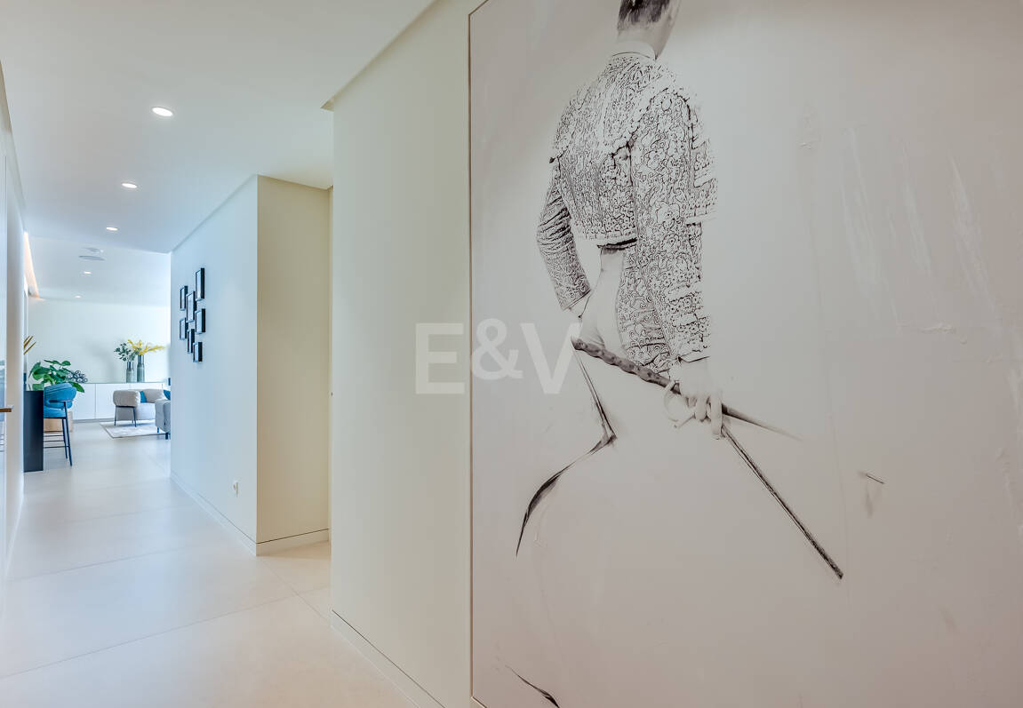 Fully furnished garden Apartment in Palo Alto with Panoramic Sea Views