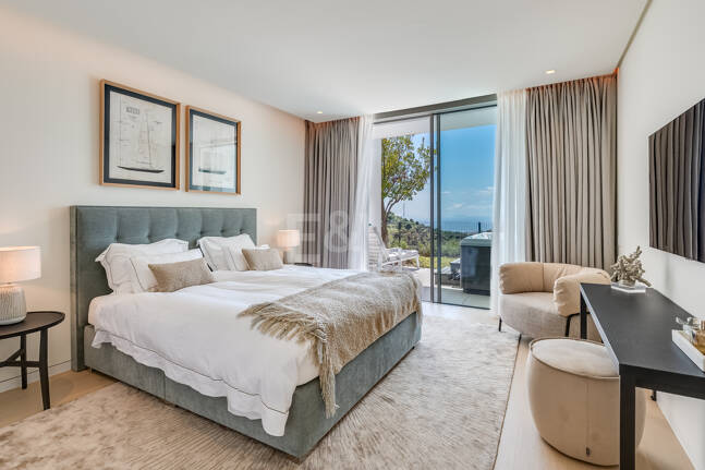 Fully furnished garden Apartment in Palo Alto with Panoramic Sea Views