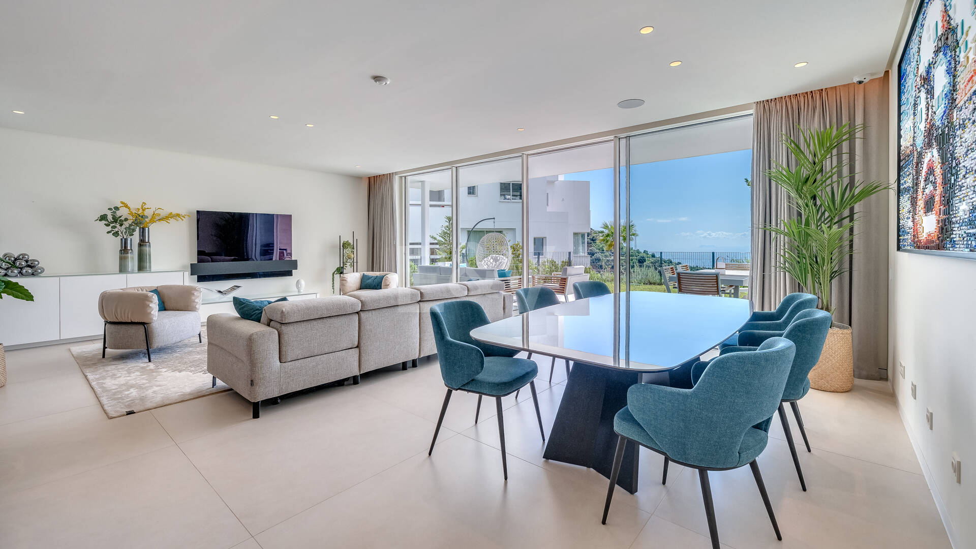 Fully furnished garden Apartment in Palo Alto with Panoramic Sea Views