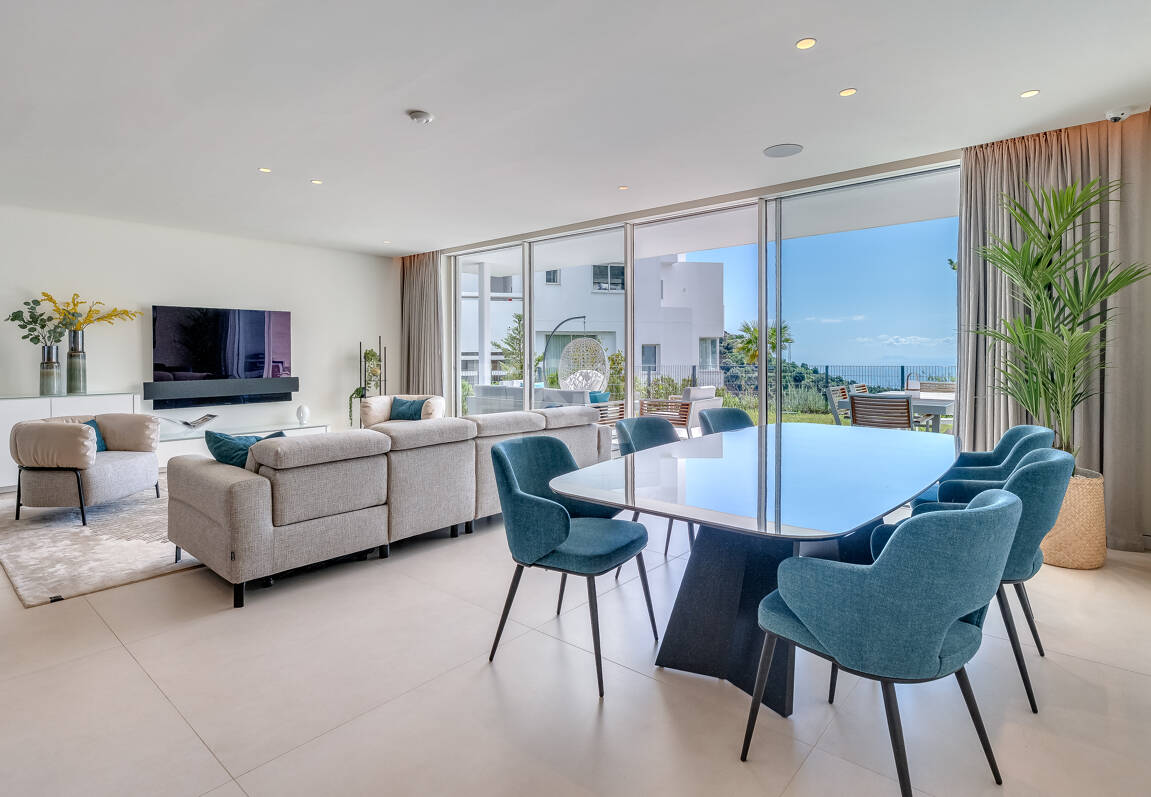 Fully furnished garden Apartment in Palo Alto with Panoramic Sea Views