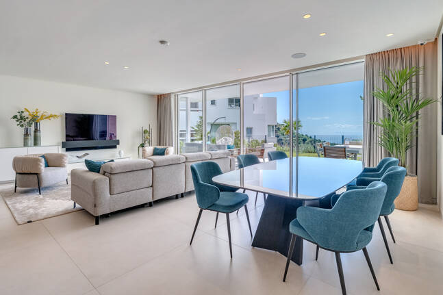 Fully furnished garden Apartment in Palo Alto with Panoramic Sea Views