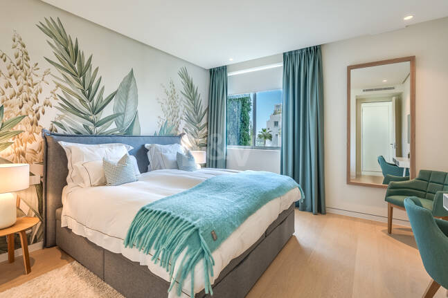 Fully furnished garden Apartment in Palo Alto with Panoramic Sea Views