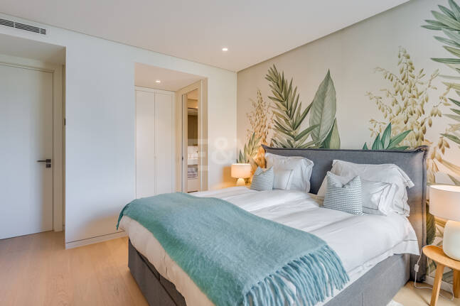 Fully furnished garden Apartment in Palo Alto with Panoramic Sea Views