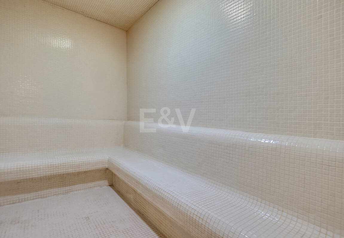 Fully furnished garden Apartment in Palo Alto with Panoramic Sea Views