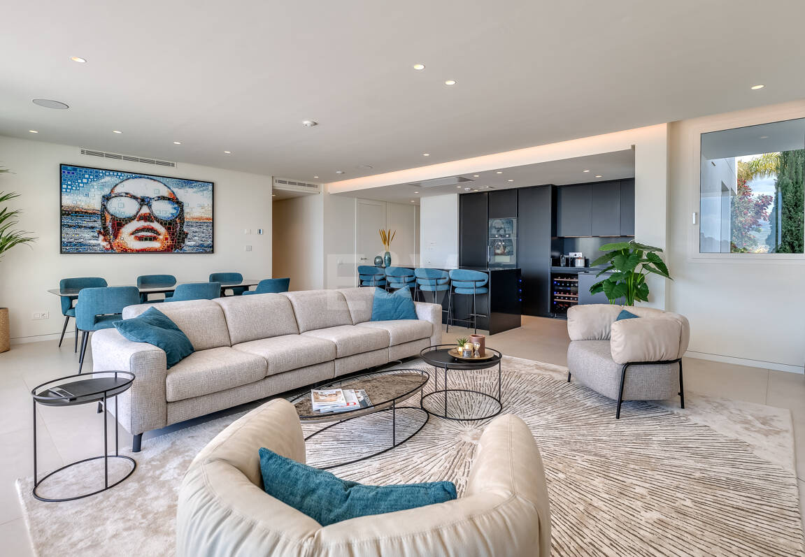 Fully furnished garden Apartment in Palo Alto with Panoramic Sea Views