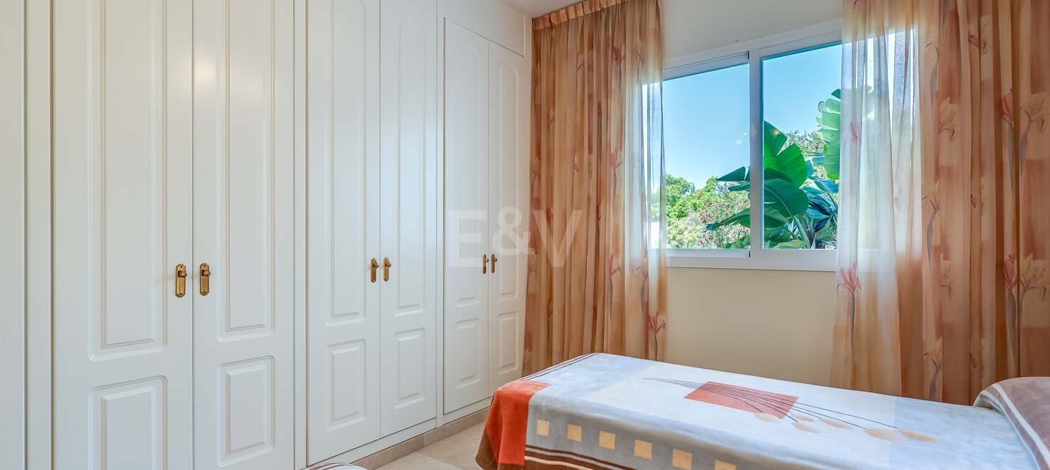 Acogedor apartamento de dos habitaciones a 200 metros de la playa en Elviria