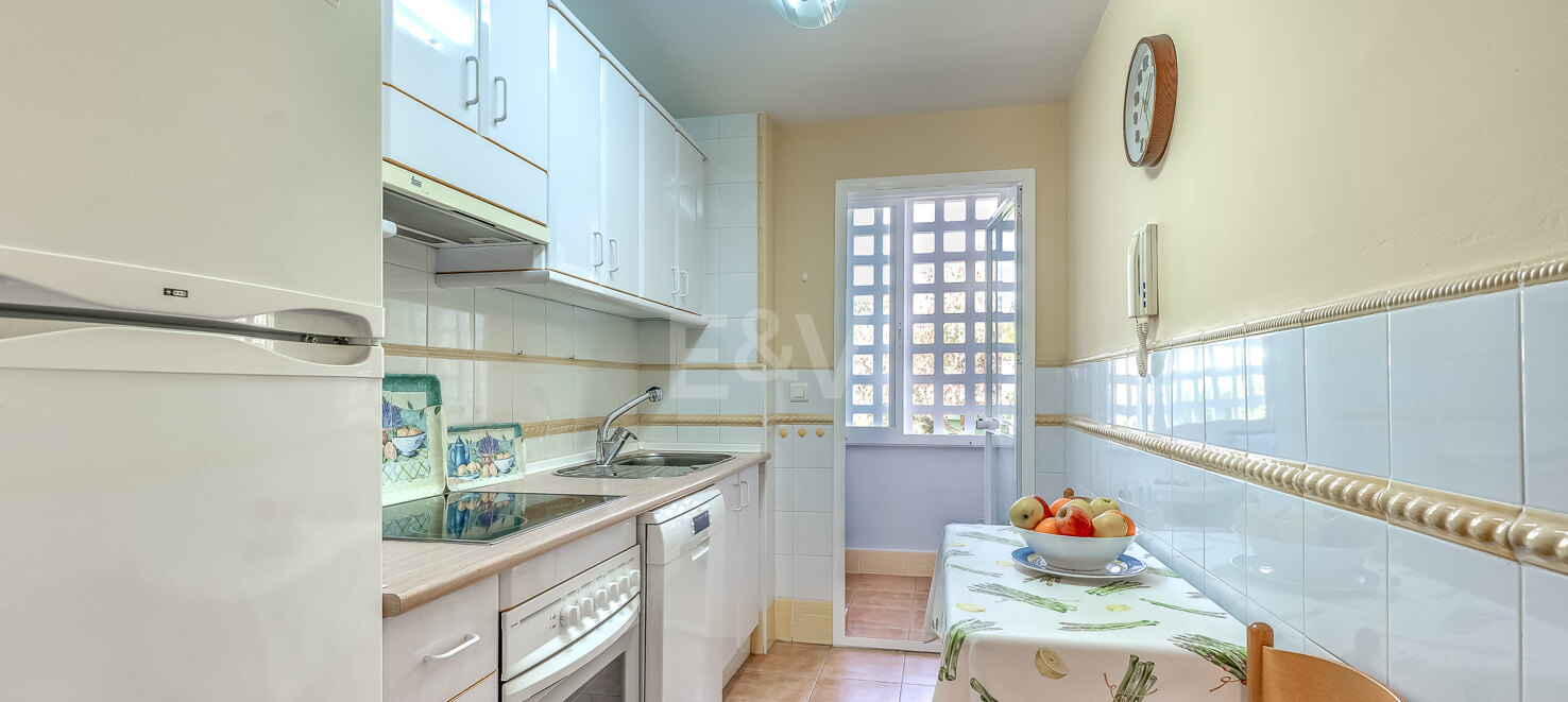 Acogedor apartamento de dos habitaciones a 200 metros de la playa en Elviria