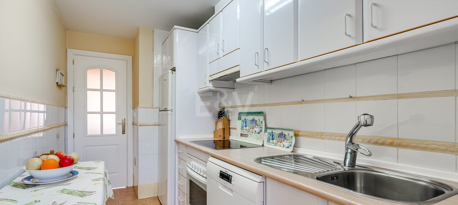 Acogedor apartamento de dos habitaciones a 200 metros de la playa en Elviria